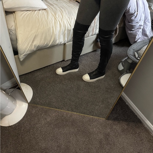 Loren over the knee boots - Picture 6 of 7